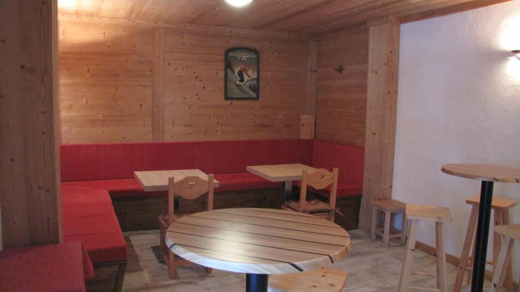 Hotel Alpen Roc Morzine Exterior foto