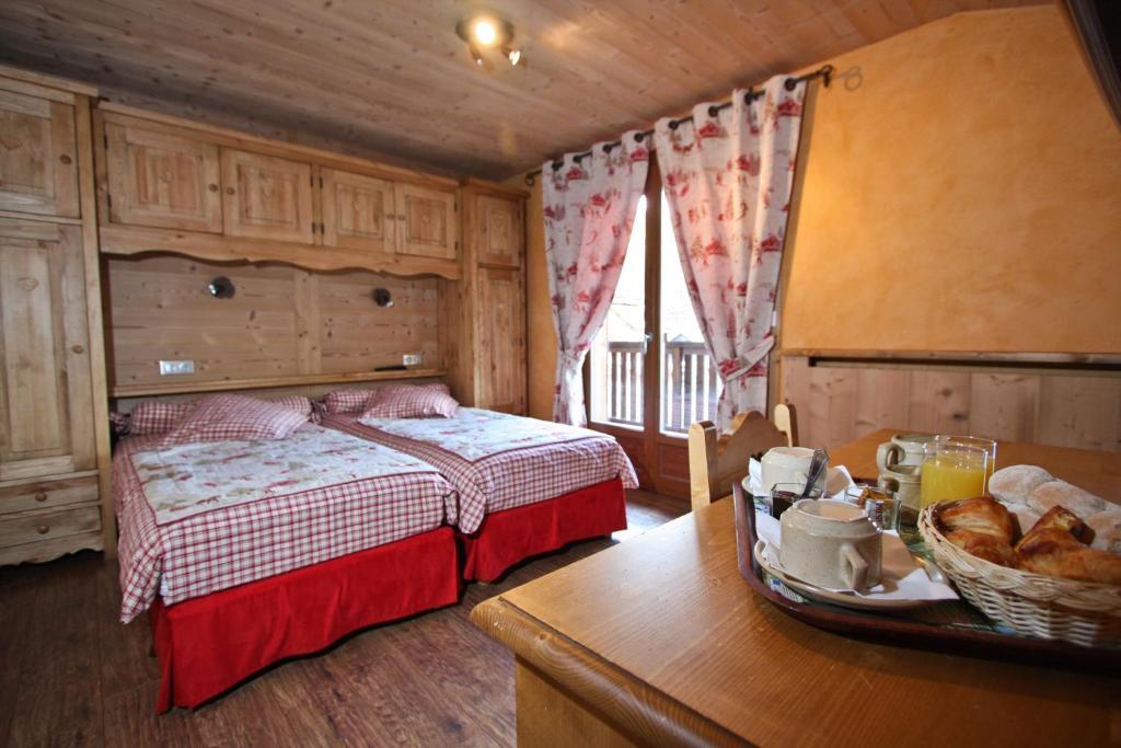 Hotel Alpen Roc Morzine Habitación foto